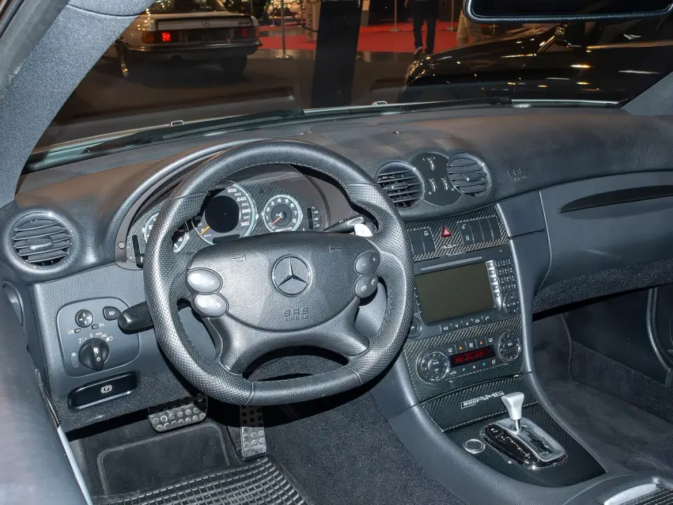2024 Mercedes-Benz E Serisi E200 Avantgarde