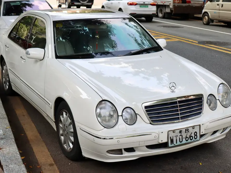 2024 Mercedes-Benz E Serisi E200 Avantgarde
