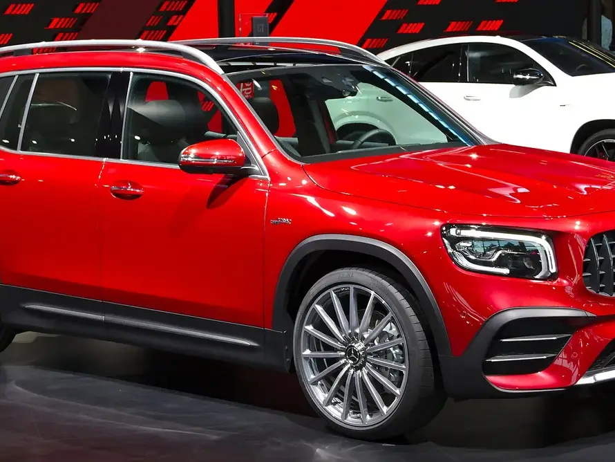 2026 Mercedes-Benz GLB GLB220d AMG Line