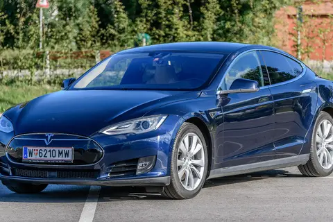 2018 Tesla Model S Long Range AWD